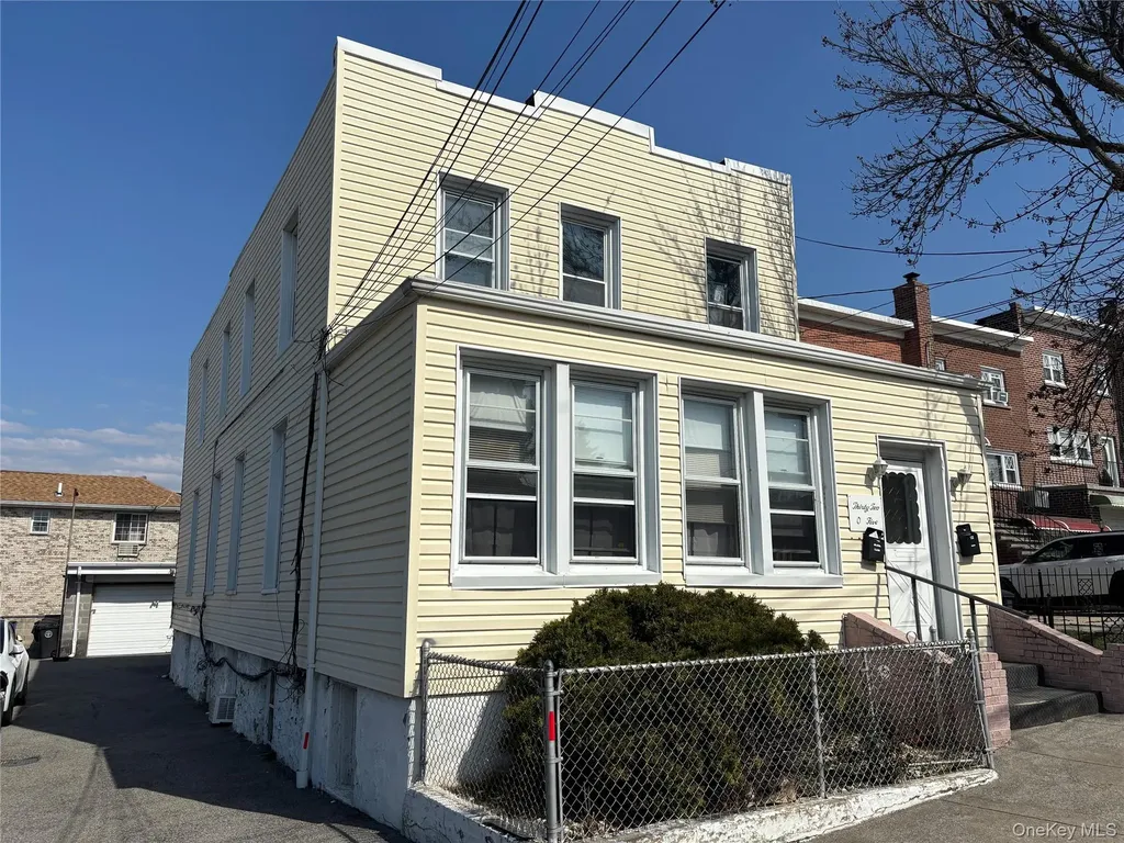 3205 Lafayette Avenue Bronx NY 10465