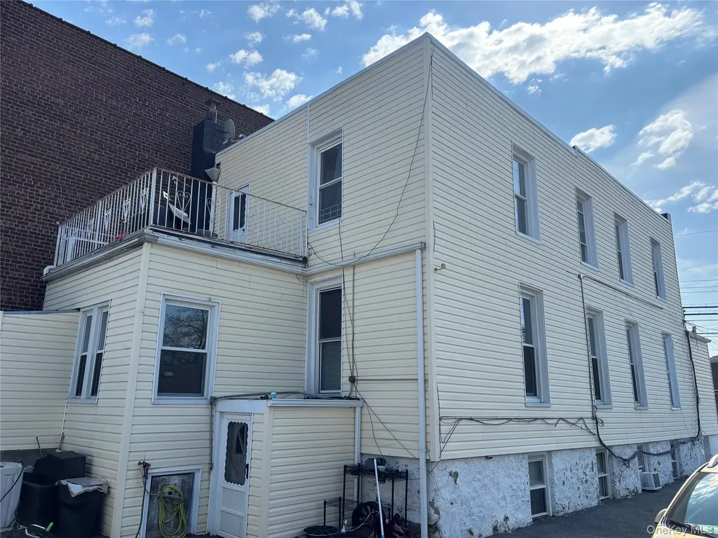 3205 Lafayette Avenue Bronx NY 10465