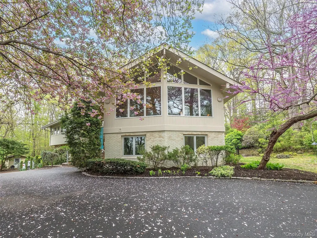 7 Southeast Road Sands Point NY 11050