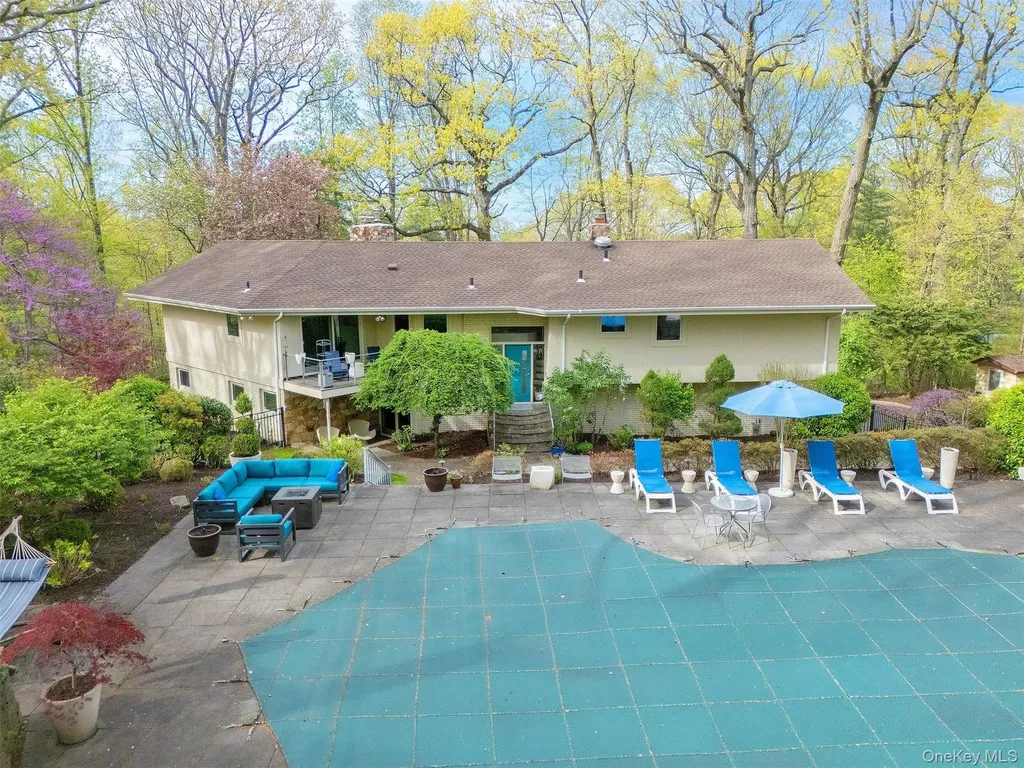 7 Southeast Road Sands Point NY 11050