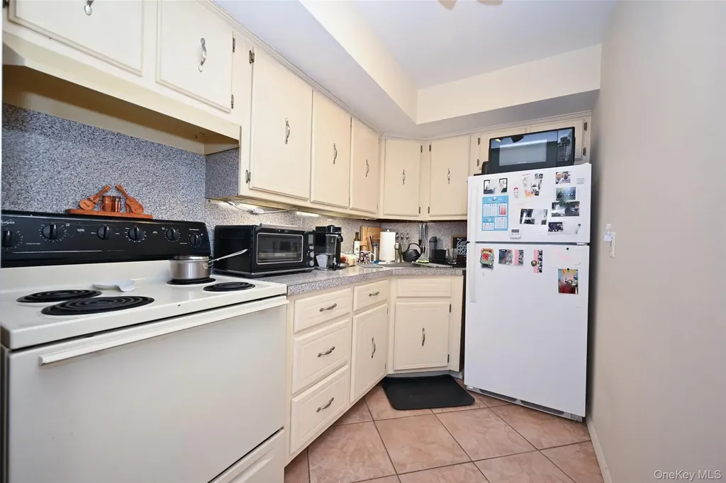 16-37 157th Street Whitestone NY 11357
