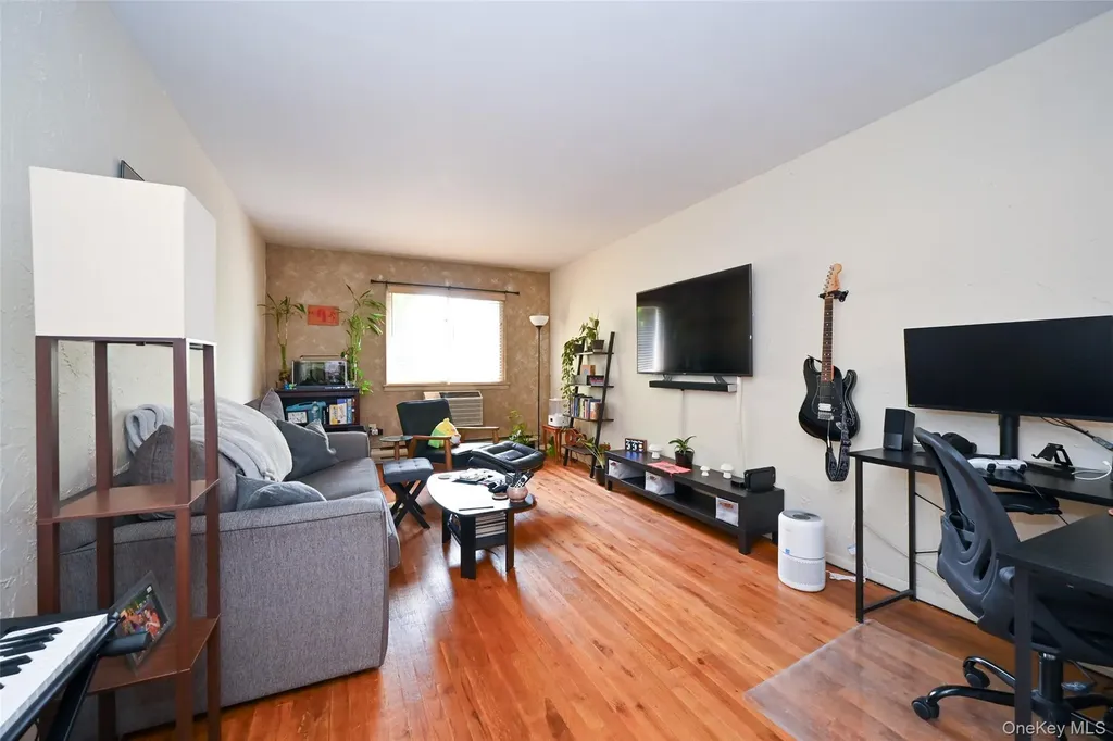 16-37 157th Street Whitestone NY 11357