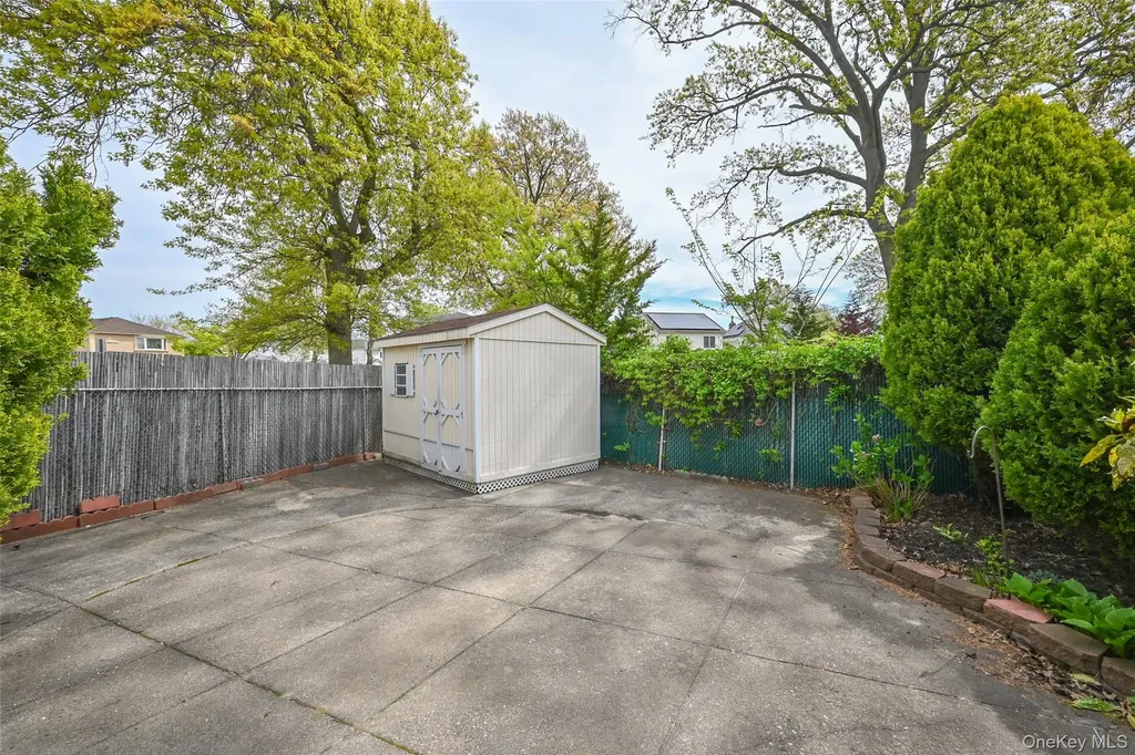 16-37 157th Street Whitestone NY 11357