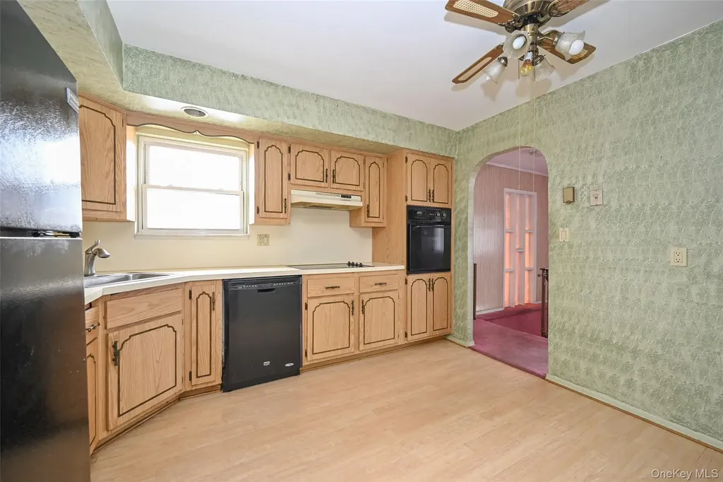 16-37 157th Street Whitestone NY 11357