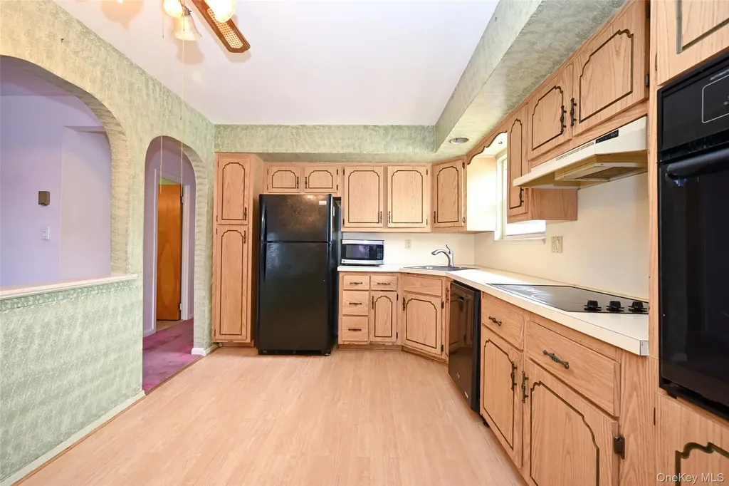 16-37 157th Street Whitestone NY 11357