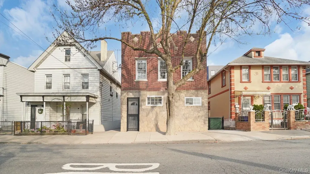 4518 Richardson Avenue Bronx NY 10470