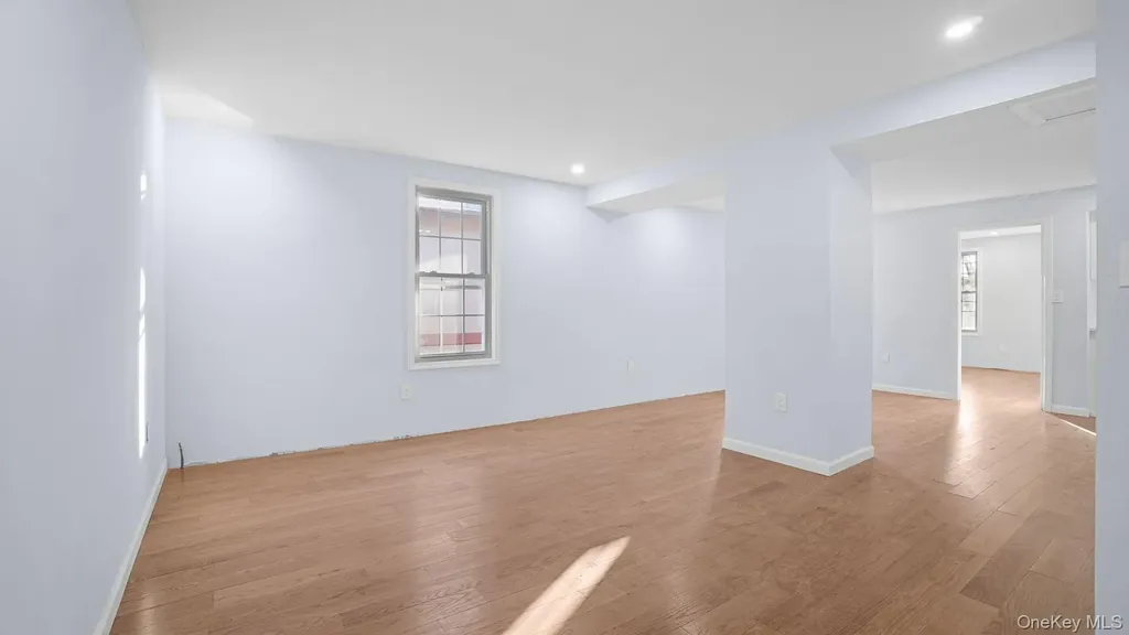 4518 Richardson Avenue Bronx NY 10470