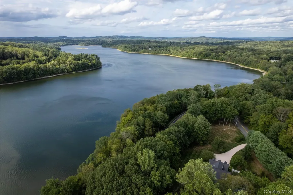 59 Orchard Hill Road Katonah NY 10536