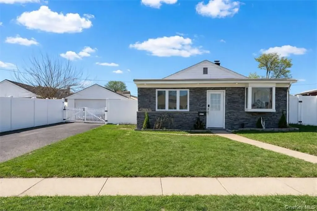 2504 Cypress Avenue East Meadow NY 11554