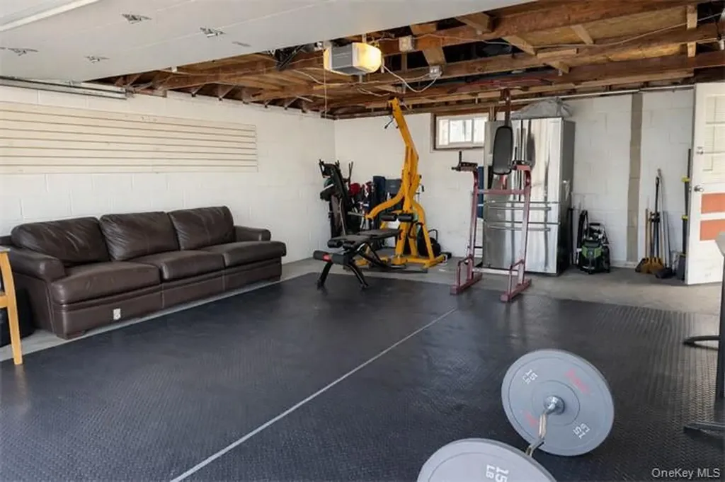 2504 Cypress Avenue East Meadow NY 11554
