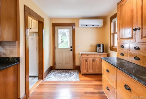 949 Freedom Road Pleasant Valley NY 12569