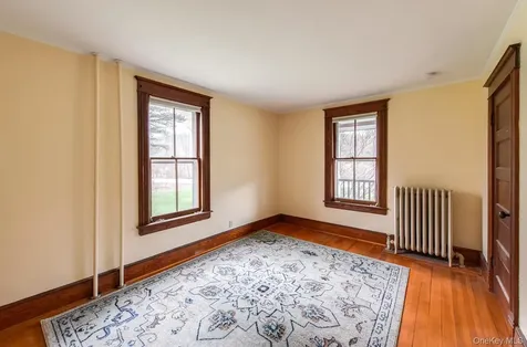 949 Freedom Road Pleasant Valley NY 12569