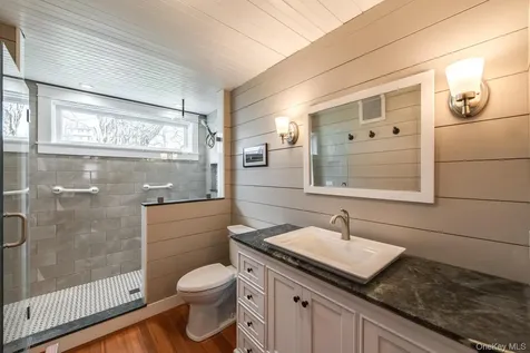 949 Freedom Road Pleasant Valley NY 12569
