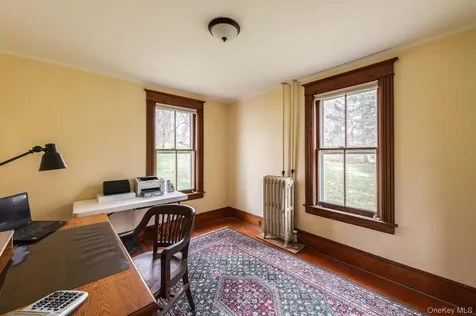 949 Freedom Road Pleasant Valley NY 12569