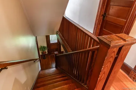 949 Freedom Road Pleasant Valley NY 12569