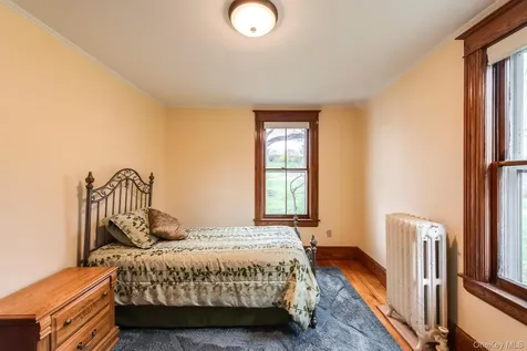 949 Freedom Road Pleasant Valley NY 12569