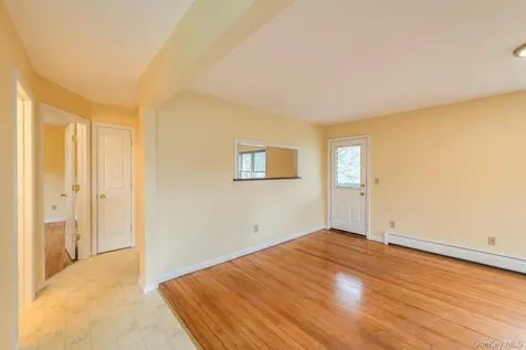 949 Freedom Road Pleasant Valley NY 12569