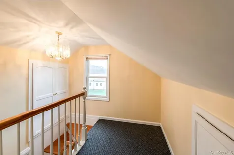949 Freedom Road Pleasant Valley NY 12569