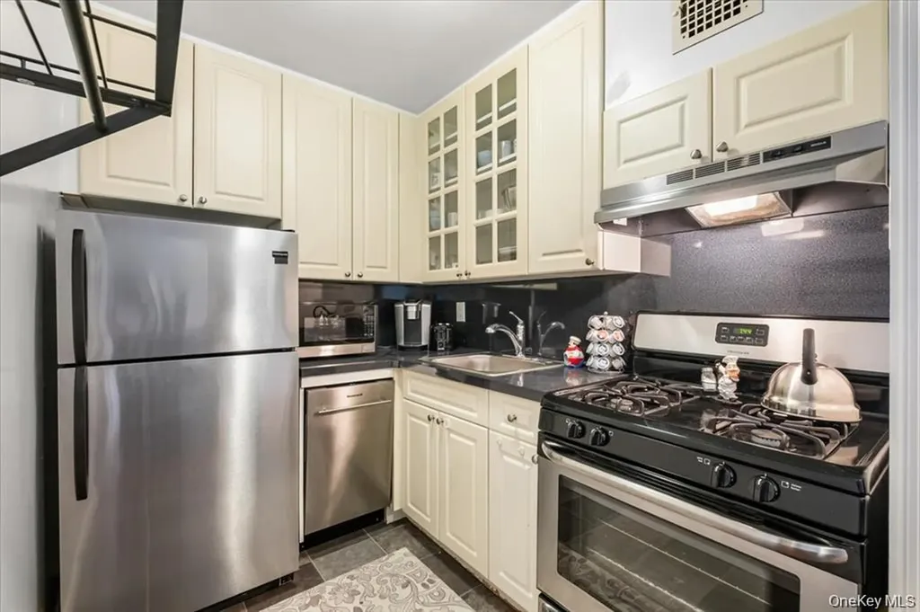 33 Barker Avenue White Plains NY 10601