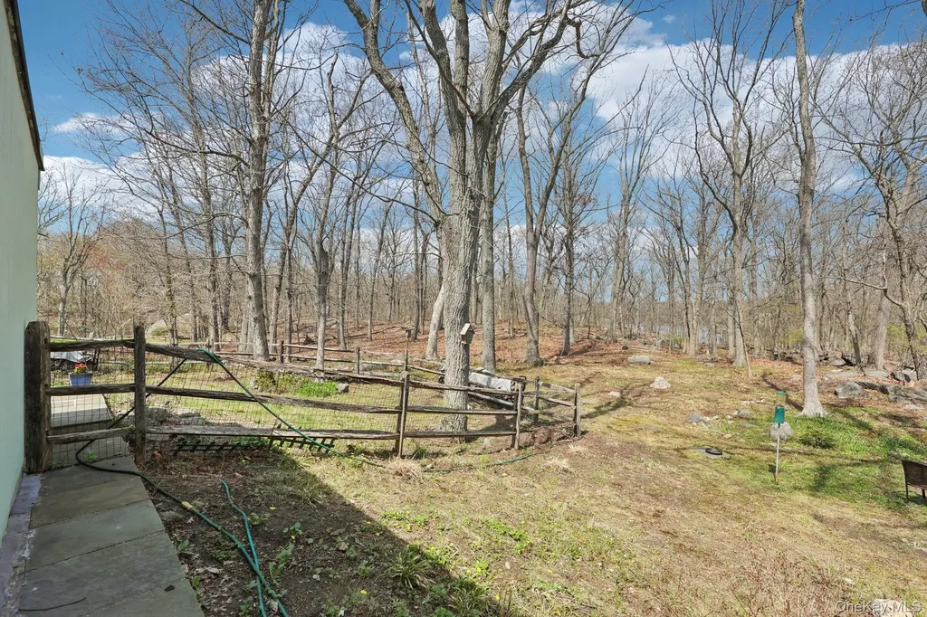 44 Old Country Road New Rochelle NY 10804