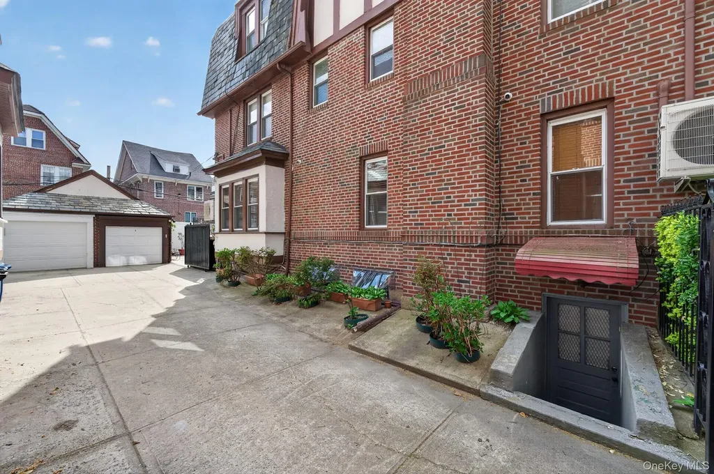3335 85th Street Jackson Heights NY 11372
