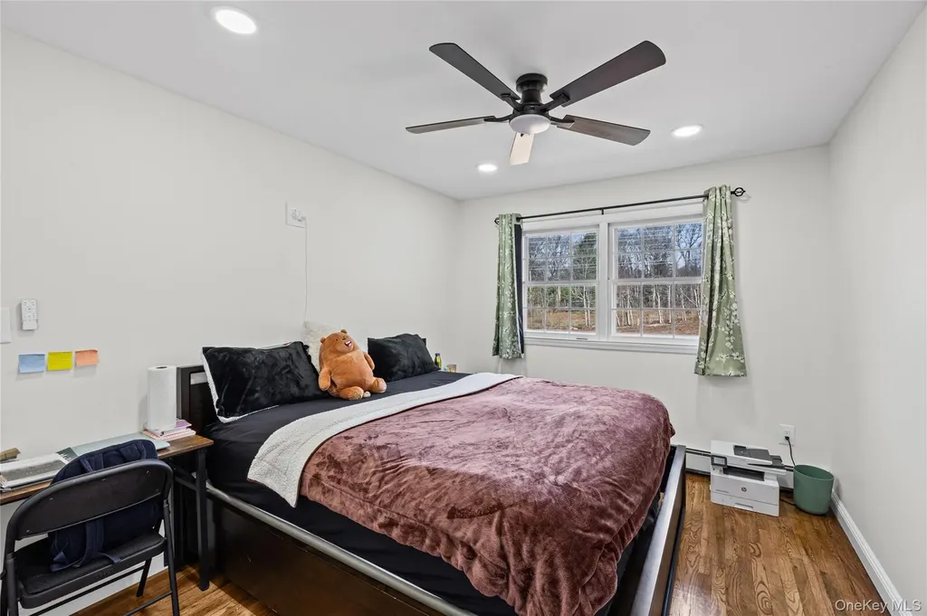 9 Weaver Lane Dix Hills NY 11746