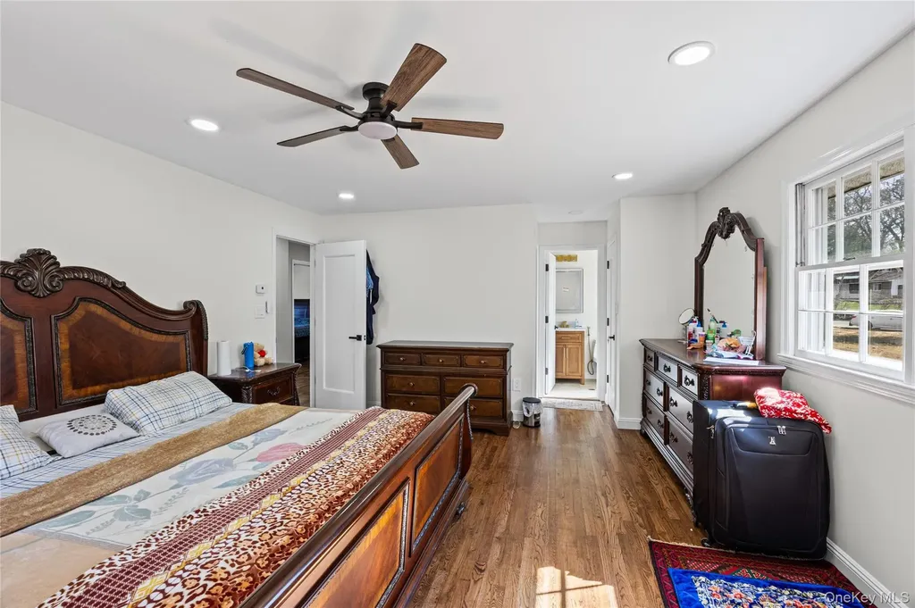 9 Weaver Lane Dix Hills NY 11746
