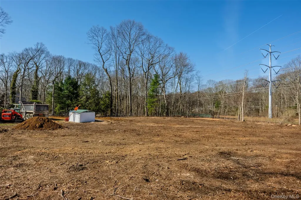 9 Weaver Lane Dix Hills NY 11746