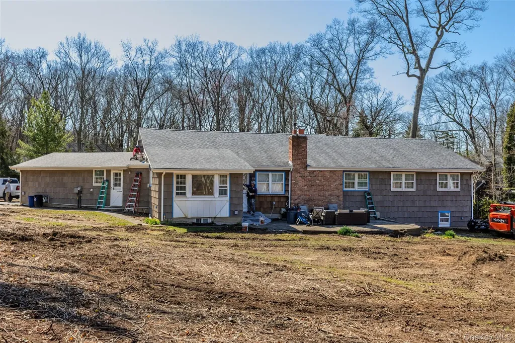 9 Weaver Lane Dix Hills NY 11746