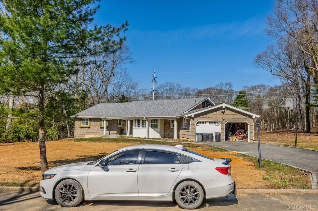 9 Weaver Lane Dix Hills NY 11746