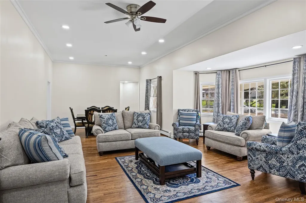 9 Weaver Lane Dix Hills NY 11746