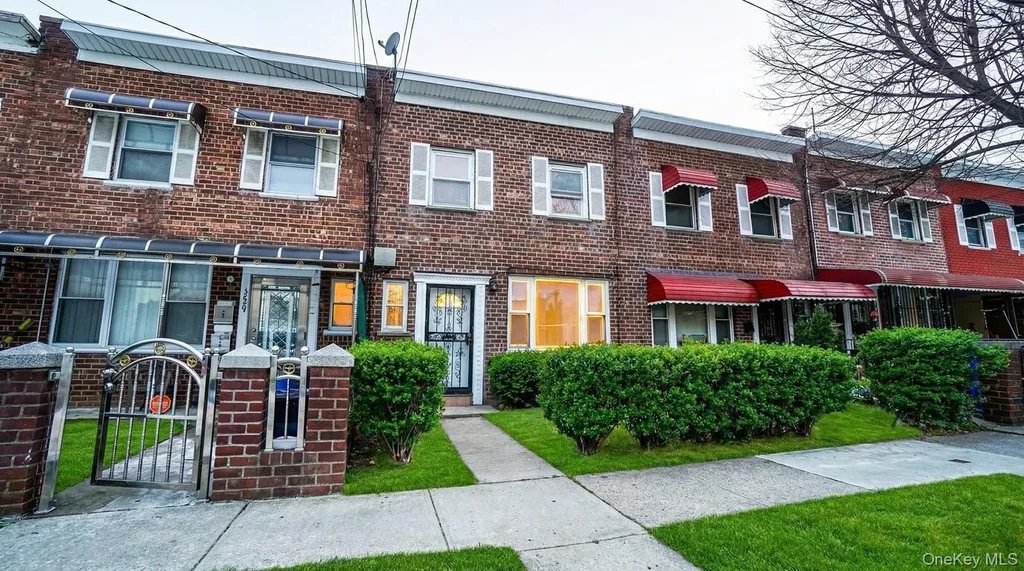 3031 Edson Avenue Bronx NY 10469