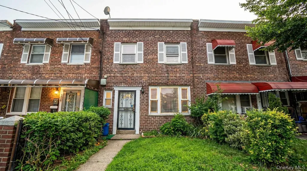 3031 Edson Avenue Bronx NY 10469