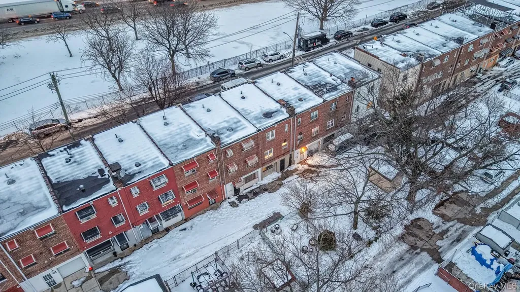 3031 Edson Avenue Bronx NY 10469