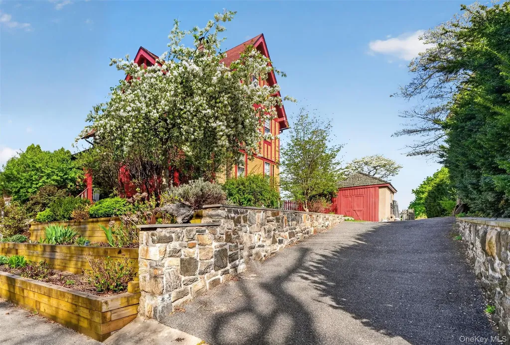 34 Winnebago Road Yonkers NY 10710