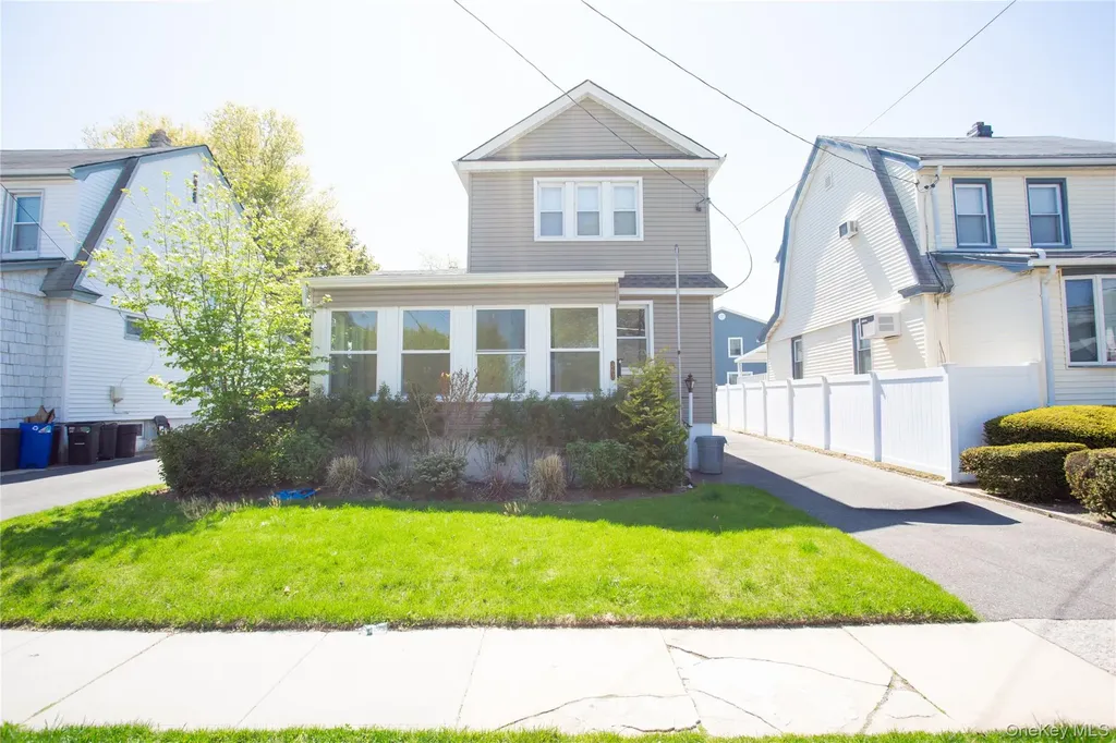 363 Hewlett Parkway Hewlett NY 11557