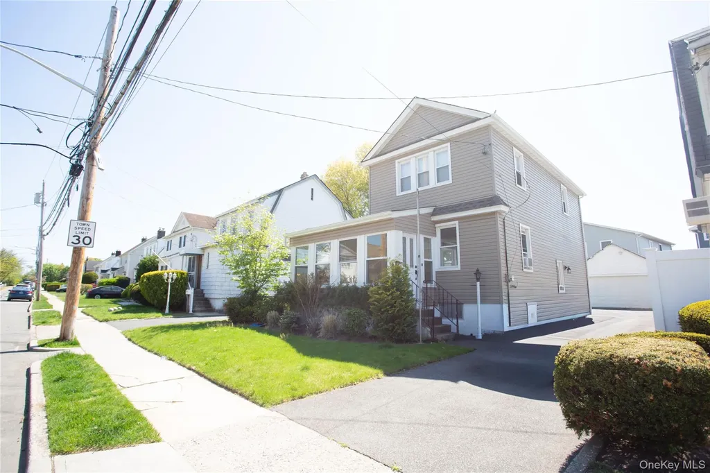 363 Hewlett Parkway Hewlett NY 11557