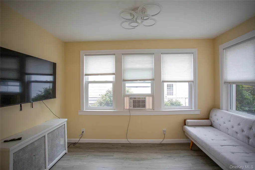 363 Hewlett Parkway Hewlett NY 11557
