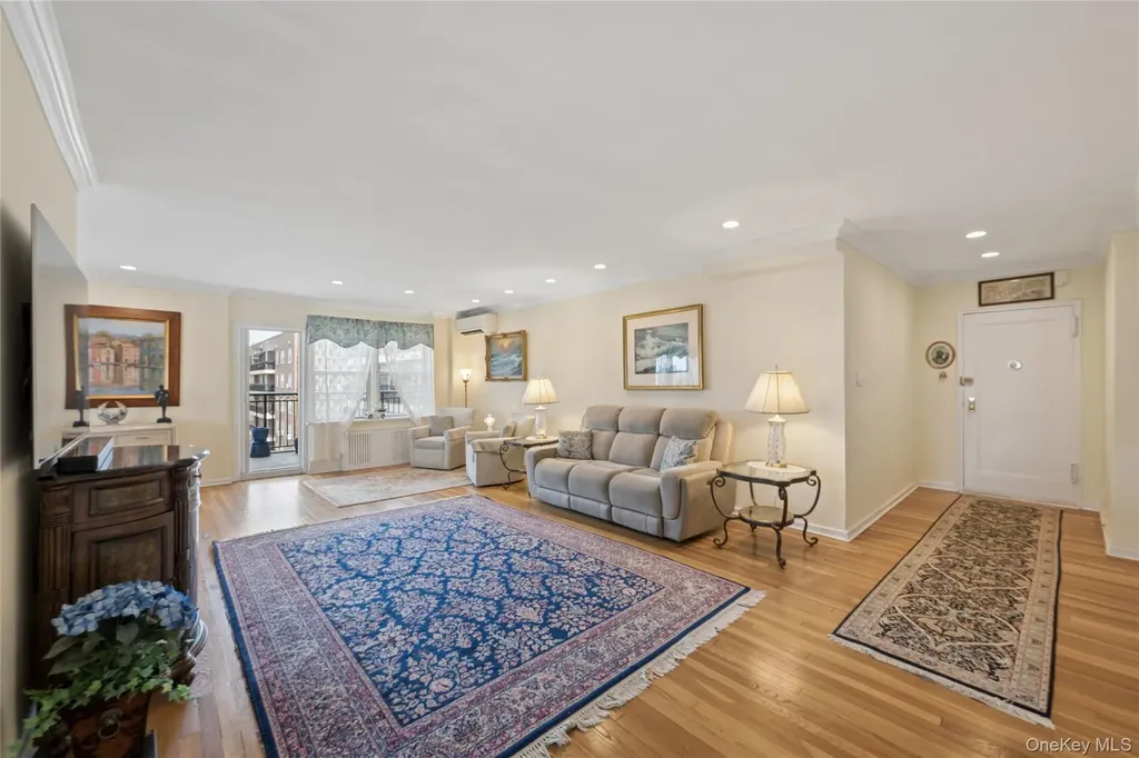 162-01 Powells Cove Boulevard Beechhurst NY 11357