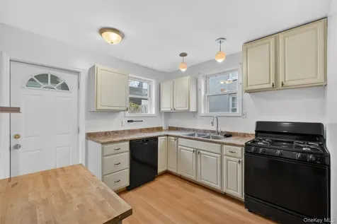 371-373 Verplanck Avenue Beacon NY 12508