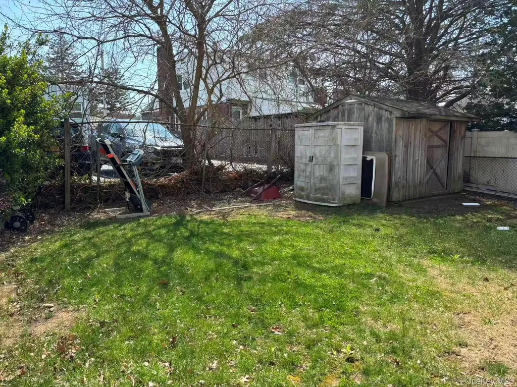567 Langley Avenue West Hempstead NY 11552