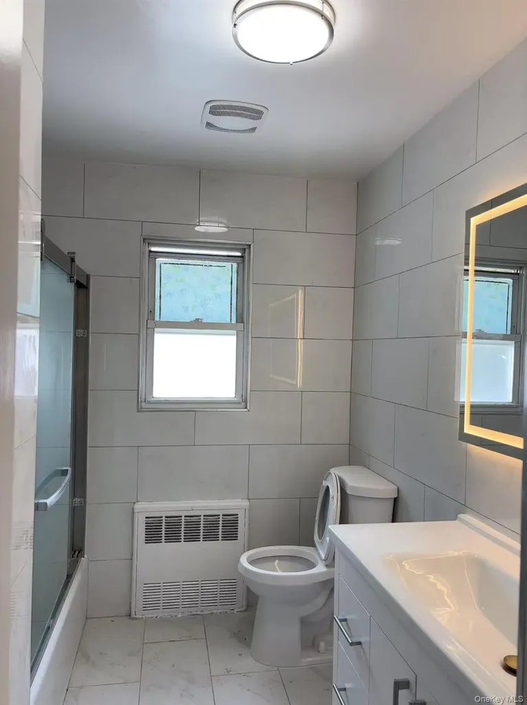 567 Langley Avenue West Hempstead NY 11552