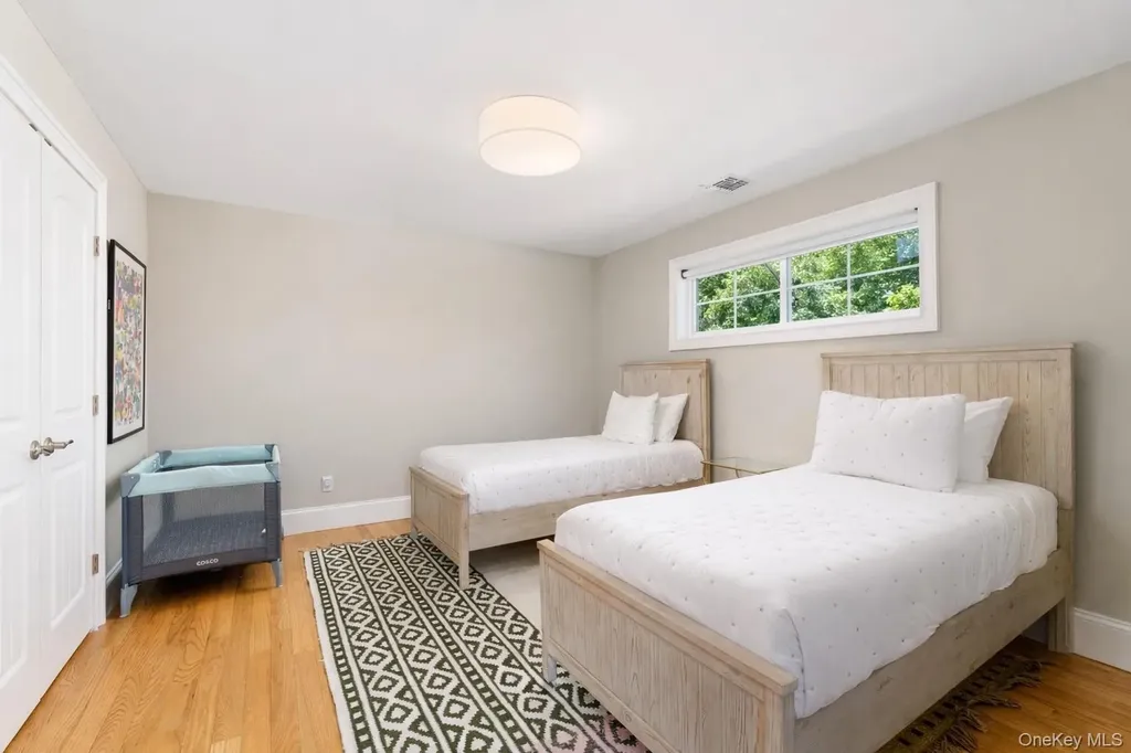 700 Gin Lane Southold NY 11971