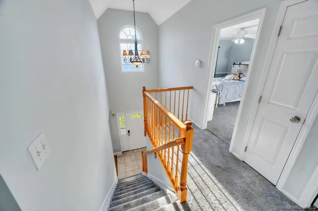 29 Harwood Way Coram NY 11727