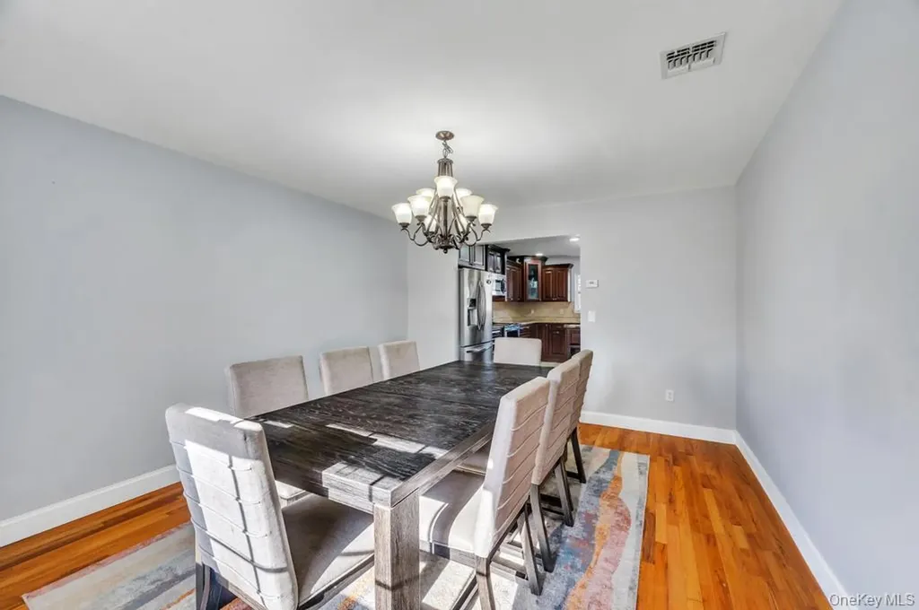 29 Harwood Way Coram NY 11727