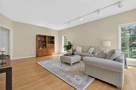 75 Kensington Lane Yorktown Heights NY 10598