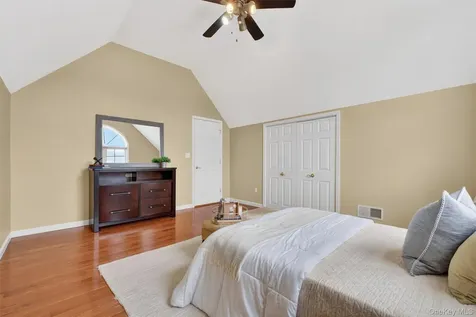 75 Kensington Lane Yorktown Heights NY 10598