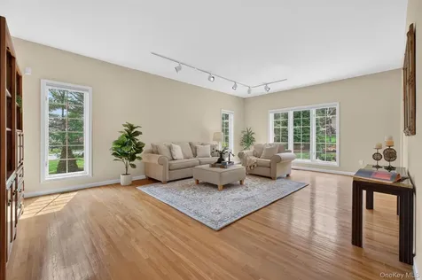 75 Kensington Lane Yorktown Heights NY 10598