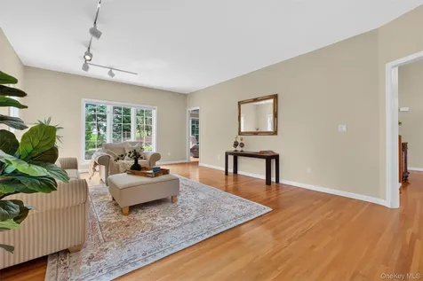 75 Kensington Lane Yorktown Heights NY 10598