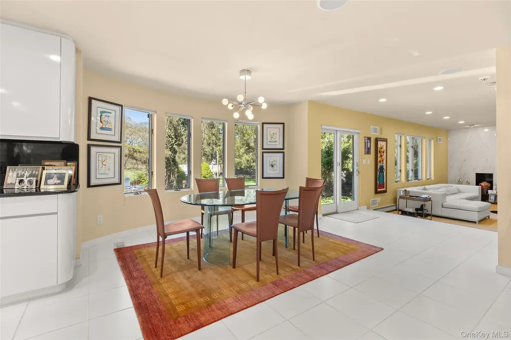 379 Smith Road Ronkonkoma NY 11779